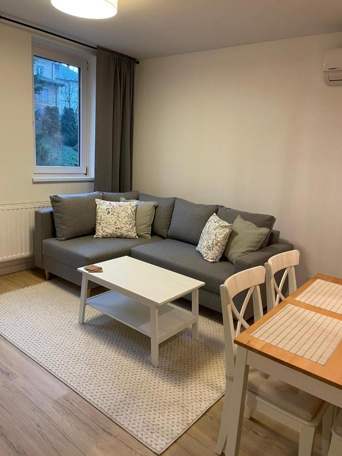 Apartamenty Guzik 22 Krosno Eksteriør billede