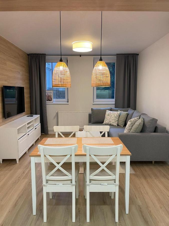 Apartamenty Guzik 22 Krosno Eksteriør billede